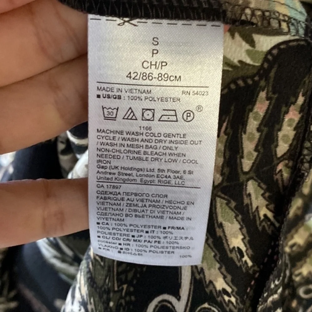 Banana Republic Women's Katinka Floral Print Business Casual Blouse size SP. - Picture 5 of 7